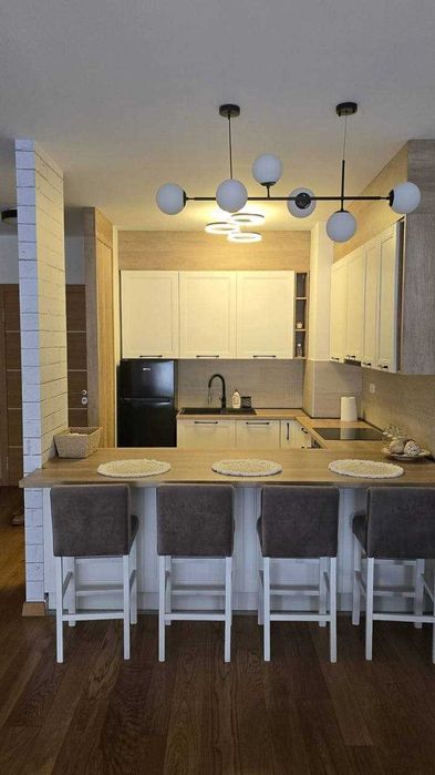 Дава се под наем Двустаен апартамент в Пловдив, Въстанически - 60 кв.м за 463.59 € - Снимка #2