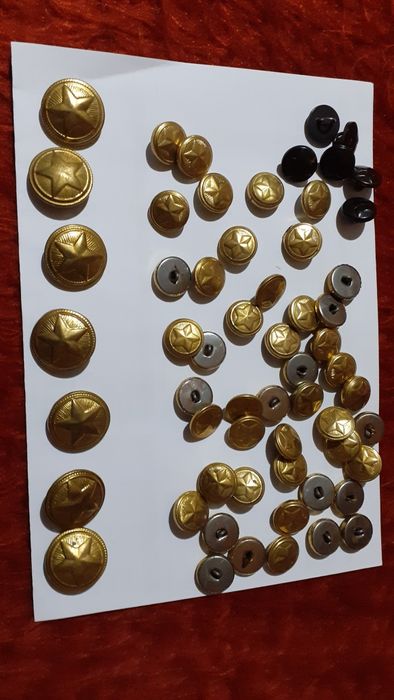 Кокарди,значки,емблеми, копчета и др.