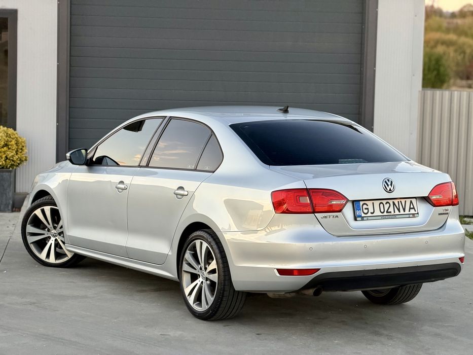VOLKSWAGEN Jetta 2012 — imagine 4