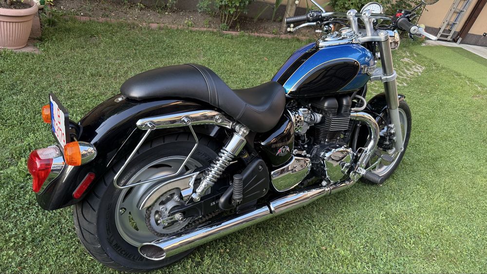 Triumph Speedmaster 865