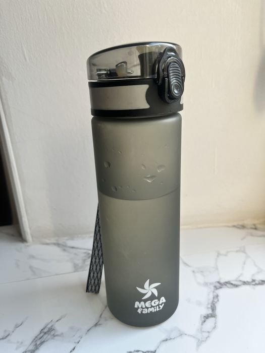 Спортивные бутылки