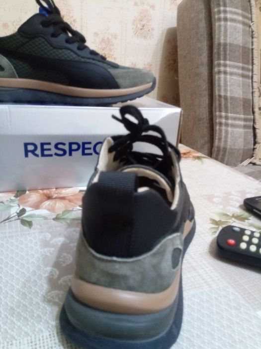 Мужские кроссовки 41 р.