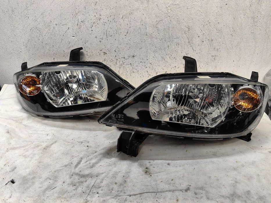 Оригинални фарове Мазда 2  Mazda 2