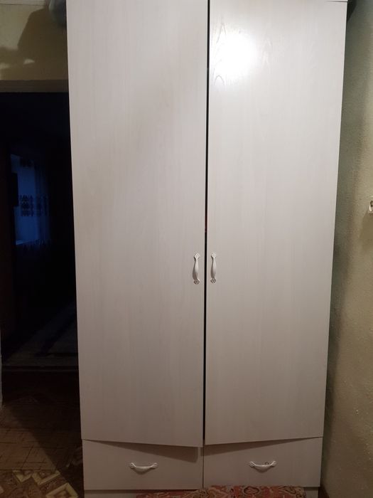 Совсем новый шкаф