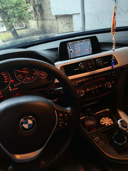 BMW seria 3 f30  anul 2012