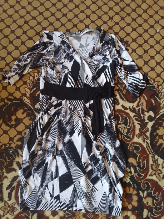 Продам платья не дорого