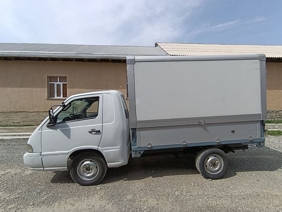 Isfana furgon sotiladi srocni