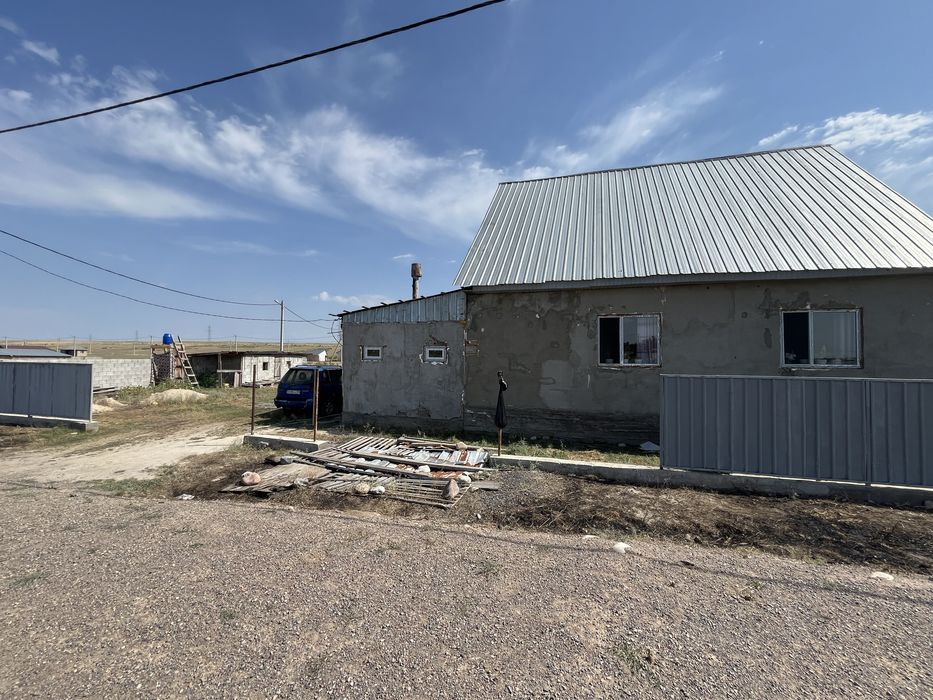 Продается большой дом, очень срочно.