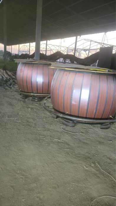 Столы разные качественные