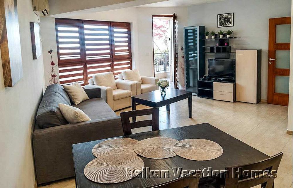 Продава се Двустаен апартамент в Бяла - 72 кв.м за 510 €/кв.м - Снимка #1