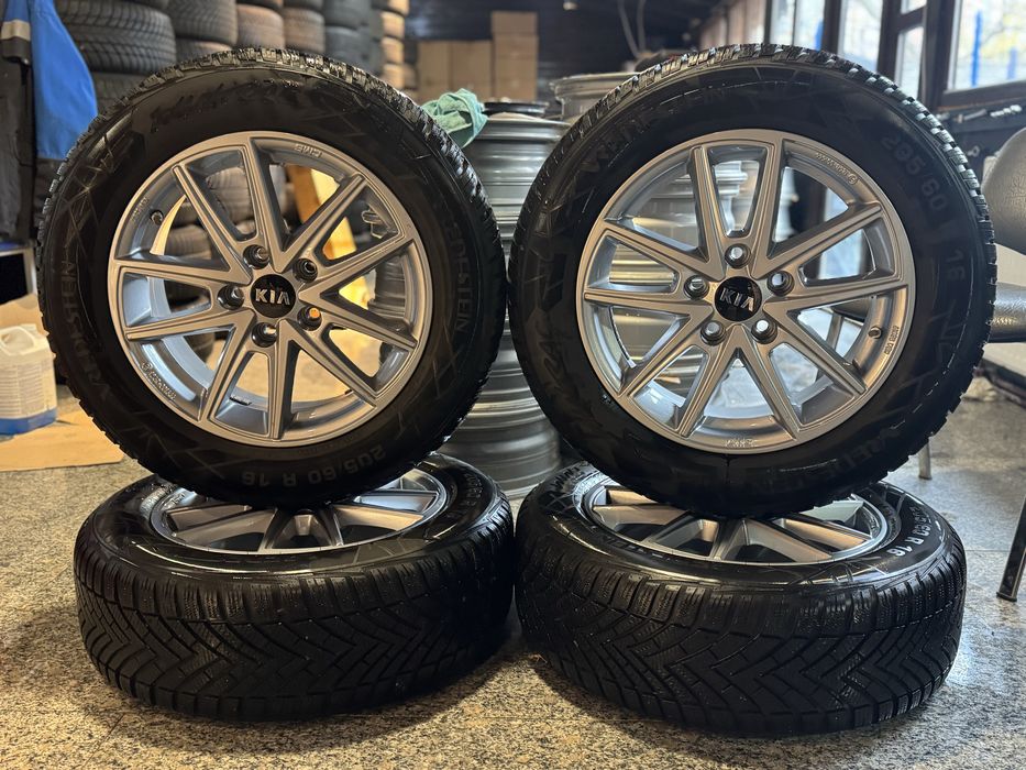 Jante +Anvelope Kia Ceed cu Senzori de presiune Anvelope 205/60/R16