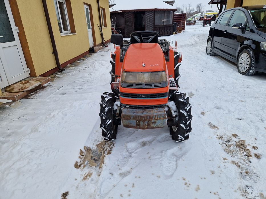 Tractor Kubota 15 cp