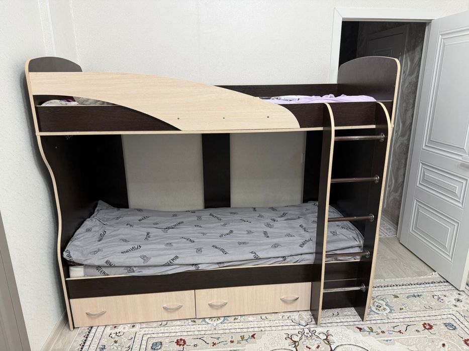 Детская кровать двухярусная