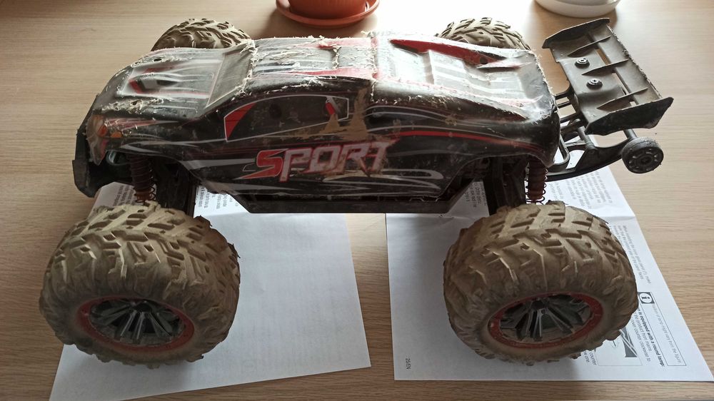 Два RTR monster/basher модела