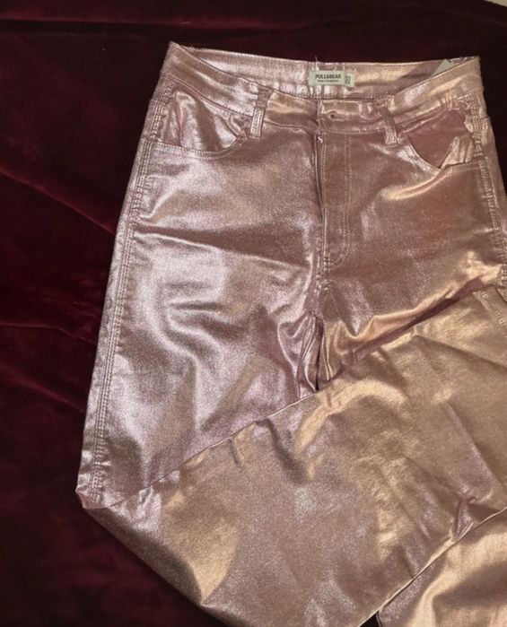 pantaloni de piele roz pull&bear