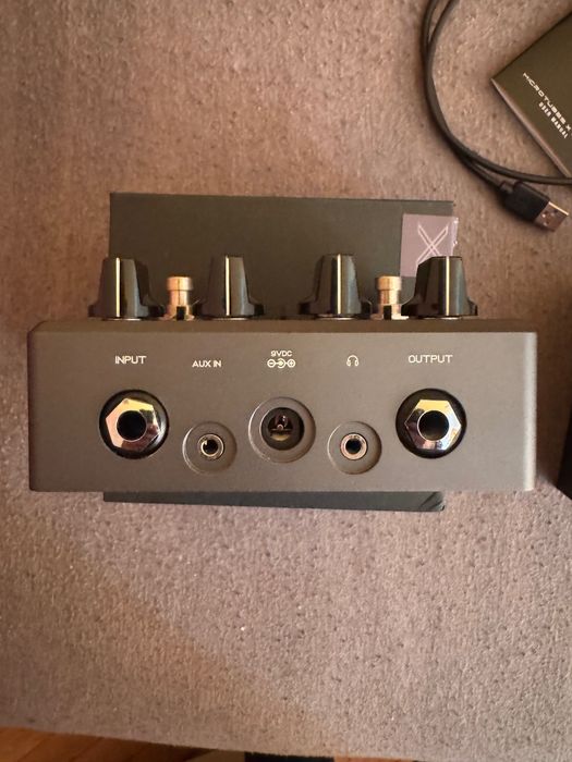 Бас китара Fender Squier, Darkglass effects, behringer um2