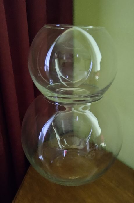 Doua boluri din sticla de 5 si 9 litri in stare perfecta