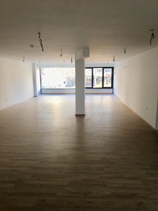 Дава се под наем Офис в Пловдив, Кършияка - 130 кв.м за 765 € - Снимка #1