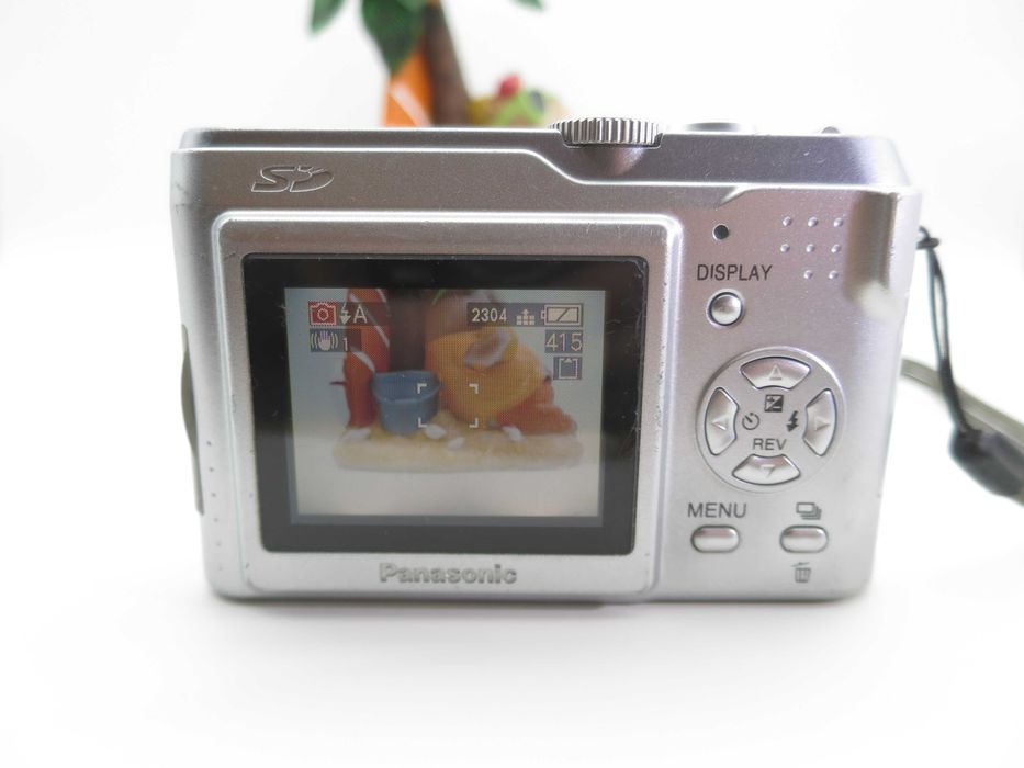 Panasonic Lumix DMC LZ1 компактен цифров фотоапарат с 6х оптичен зум, сива цифврова камера в отлично състояние, работи перфектно