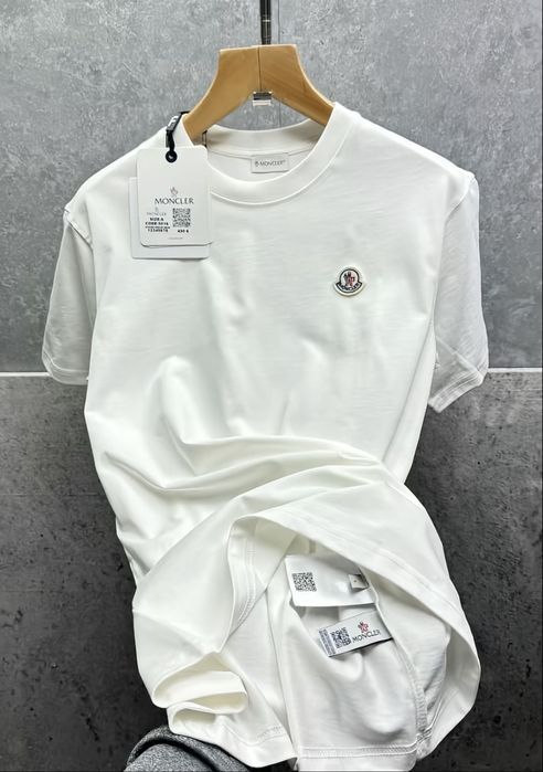 футболка moncler