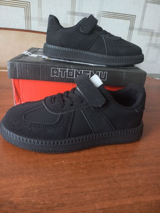 Кроссовки детские