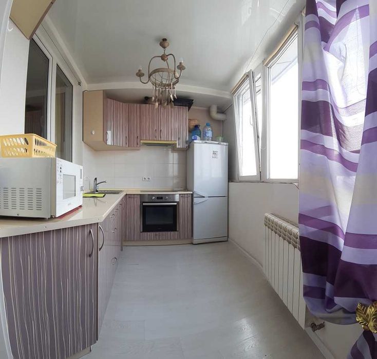 Дава се под наем Двустаен апартамент в София, Център - 70 кв.м за 612 € - Снимка #1