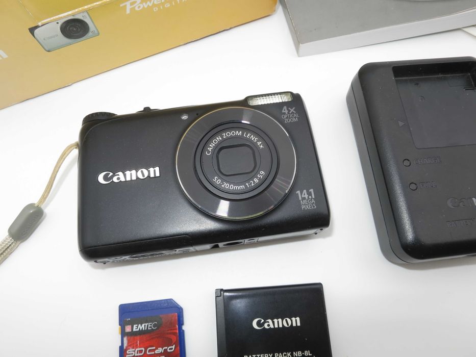 Canon PowerShot A2200 ултра компактен цифров фотоапарат, черна дигитална камера, като НОВА пълен комплект, работи отлично