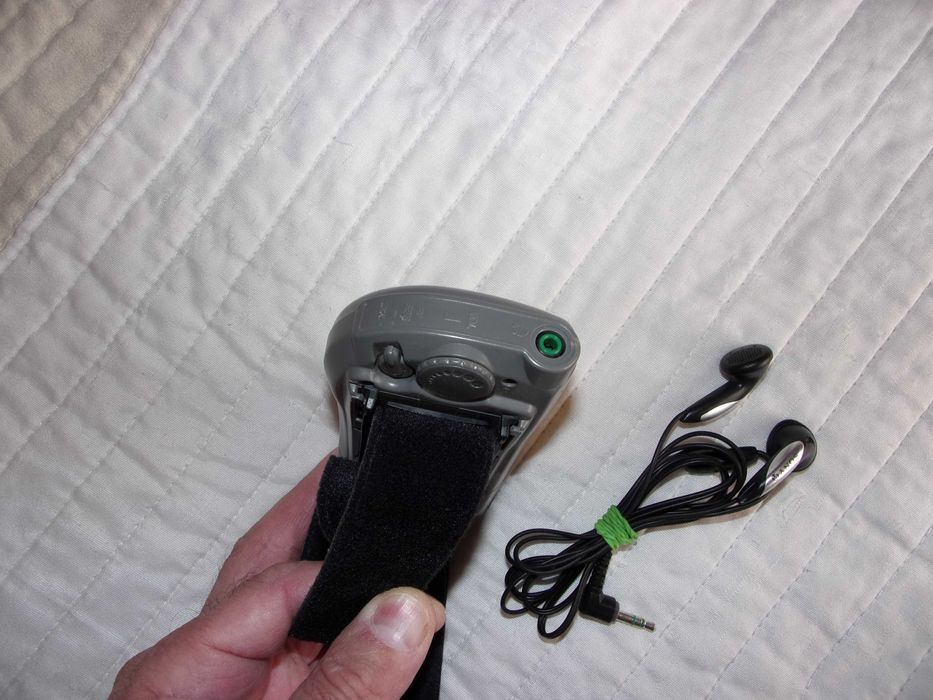 Radio Sony Walkman cu casti
