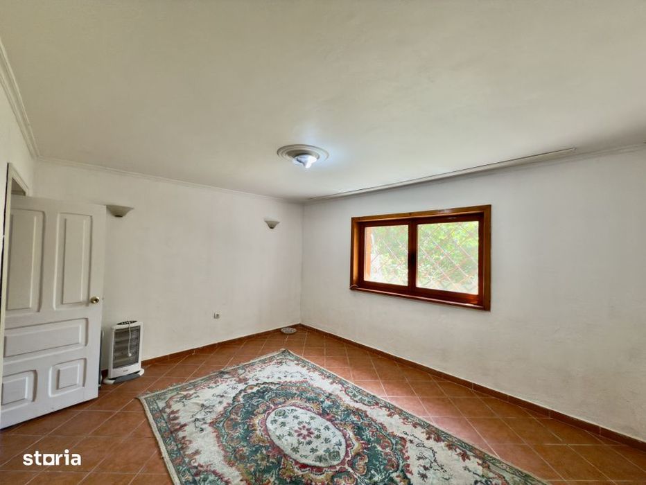 Vila spatioasa P+1+M de vanzare in Agigea | Teren 658 mp | Acces din 2