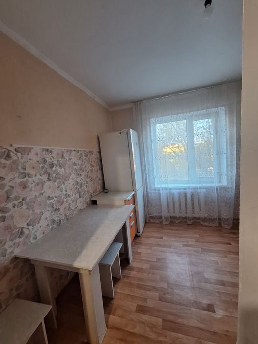 Продам 1 к кв 11 мкр