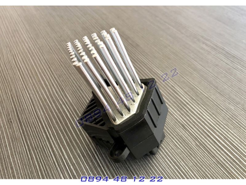 Резистор вентилатор реостат регулатор парно БМВ BMW E39 E53 X5 E36 E46