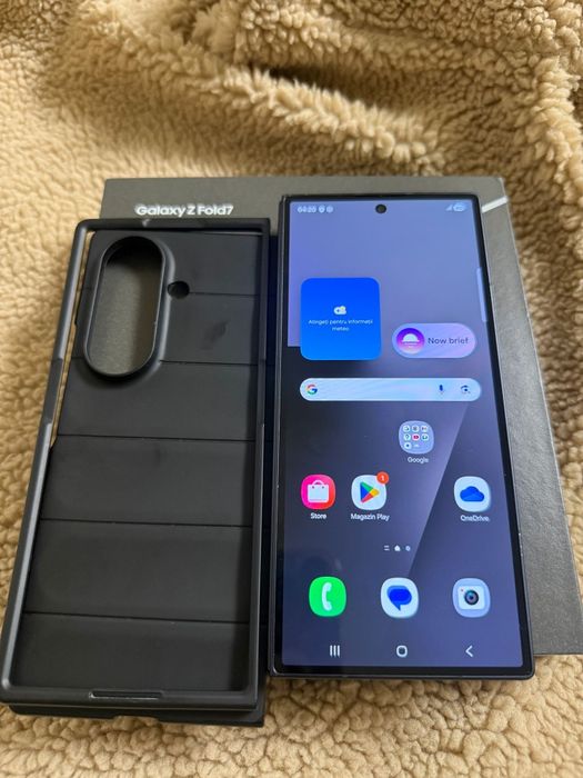 Samsung Galaxy Z Fold 7 jet black