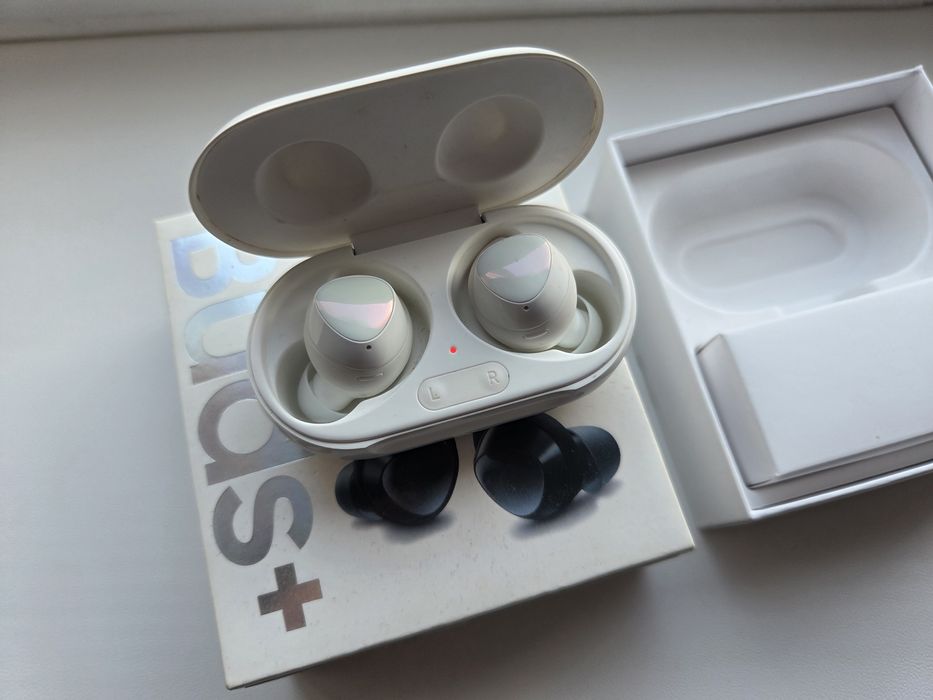 Samsung Buds+ casti bluetooth