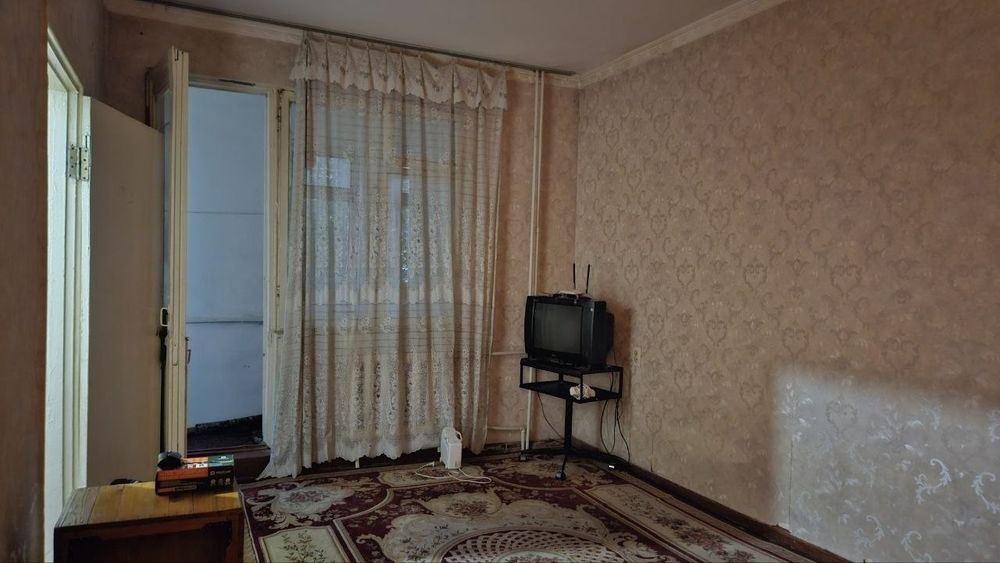 Срочно продаётся массив Феруза 1 ком