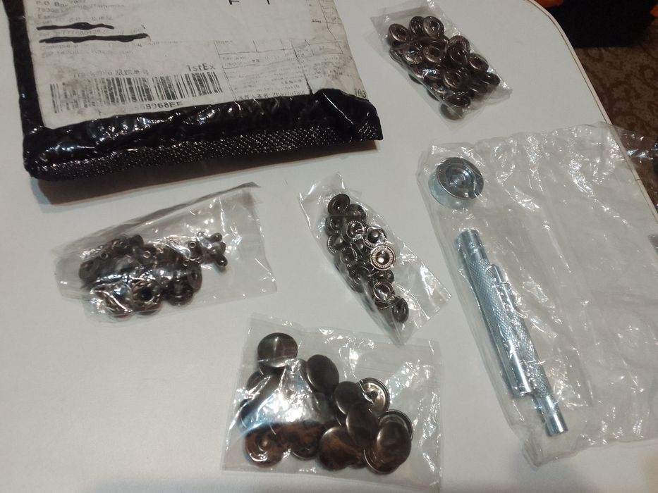 Продам комплект кнопок .