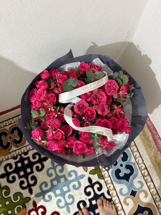 спрей розы букет