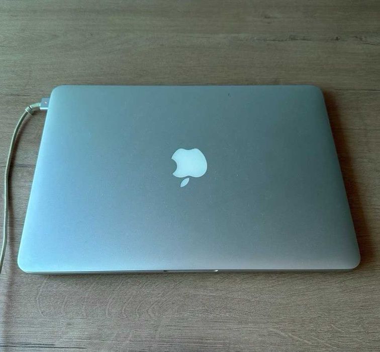 Продам MacBook Pro 13" (2013)