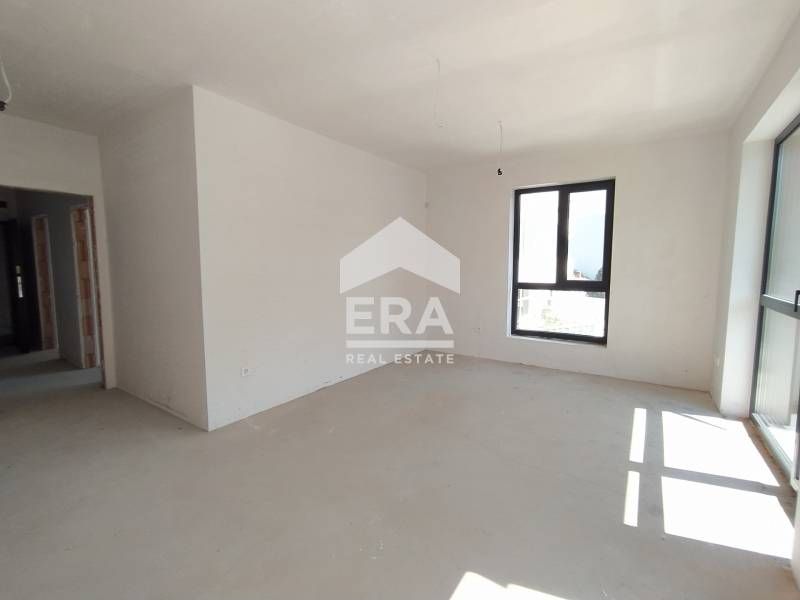 Продава се Тристаен апартамент в Варна, Бриз - 80 кв.м за 1785 €/кв.м - Снимка #1