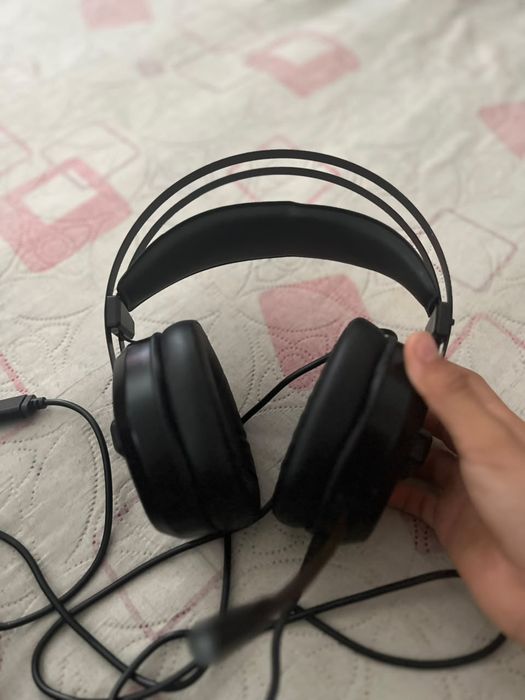 Продам игровые наушники