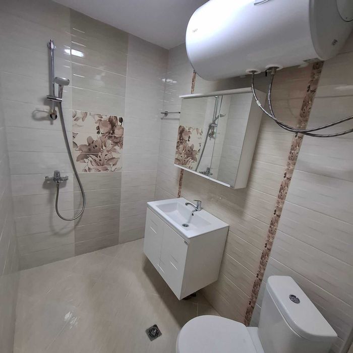 Продава се Тристаен апартамент в Варна, Възраждане 1 - 74 кв.м за 2325 €/кв.м - Снимка #13