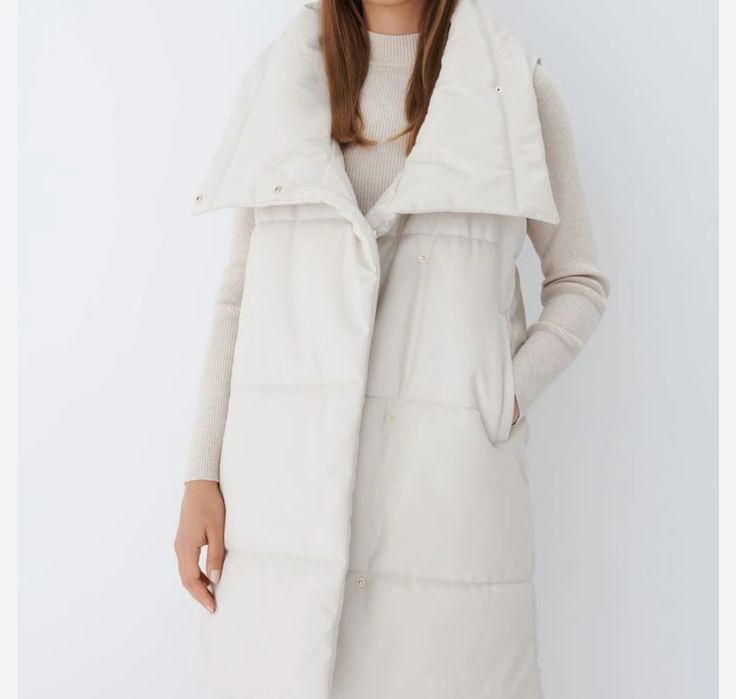 Vestă flaușată damă- mărimea 44. Preț 120 ron