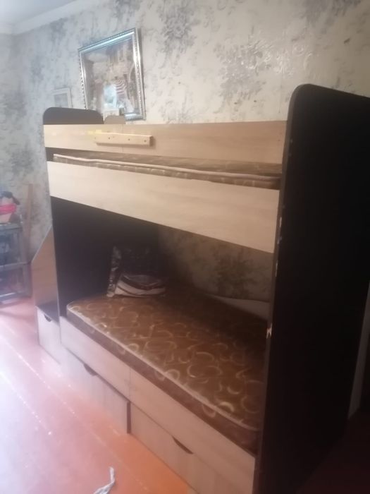 Продаётся 2х ярусная кровать,детская ,б/ у.