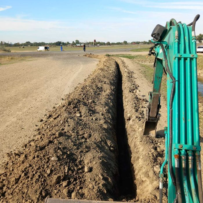 Santuri fundatie sapatura inchiriez Miniexcavator BobCat Excavator