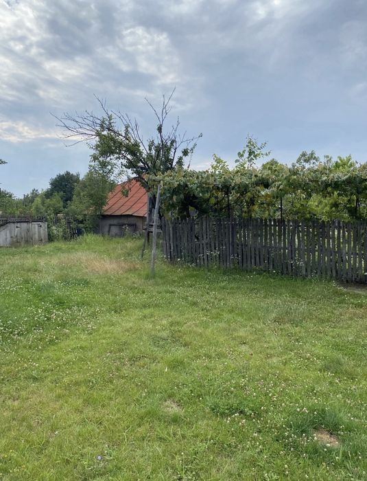 CASĂ DE VÂNZARE CU 2.952 MP TEREN, Suseni, Arges