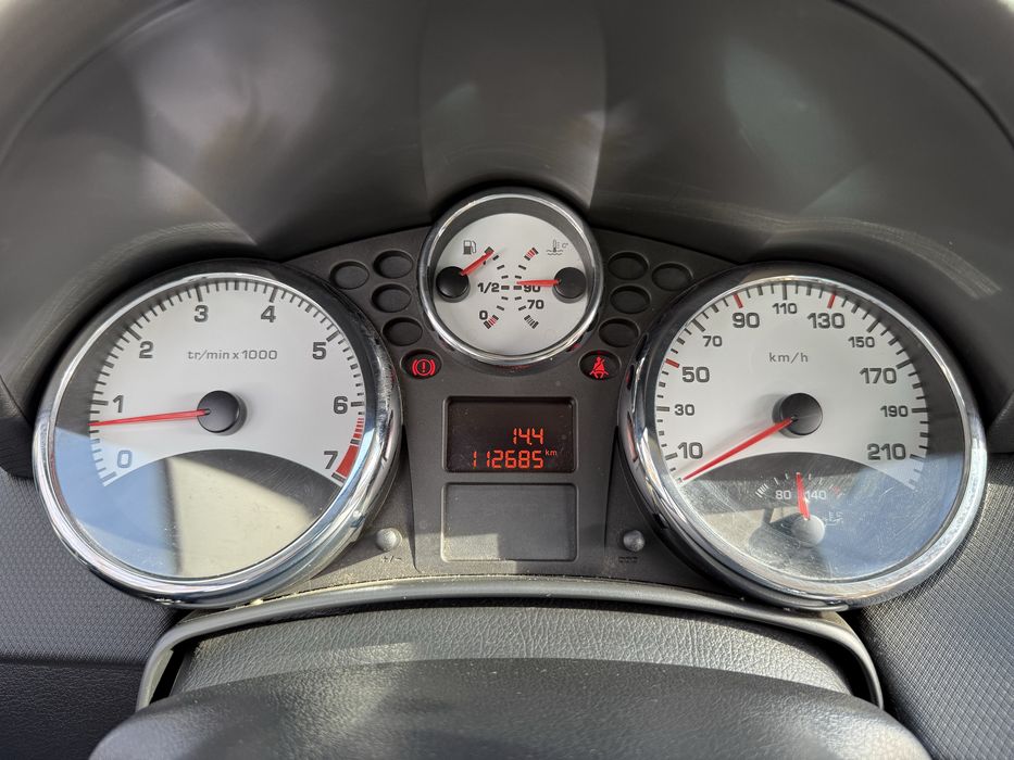Peugeot 207 CC 2008 , 1.6 benzina , 120 cp , 113 000 km