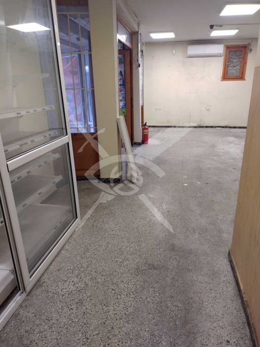 Продава се Магазин в Бургас, Славейков - 60 кв.м за 700 €/кв.м - Снимка #2