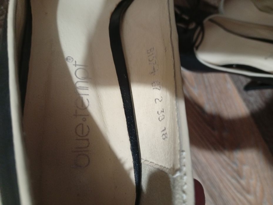 Кожаные,На 37 размер.