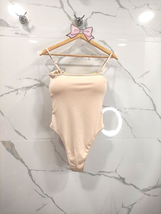 Сет от две части ,който може да се продава и по отделно