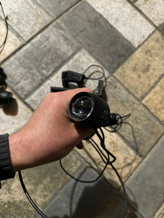 bosch smart suport de telefon cu incarcare  far supernova  acid