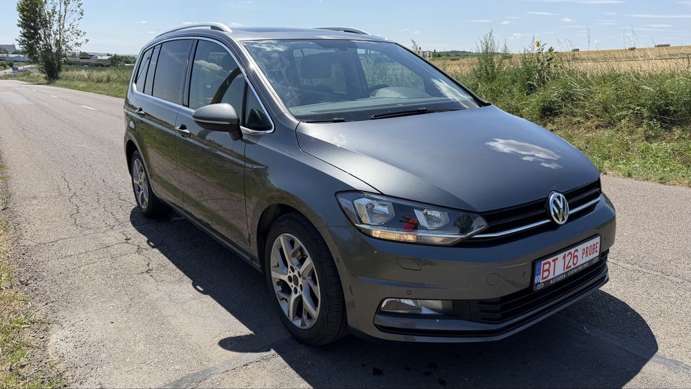VOLKSWAGEN Touran